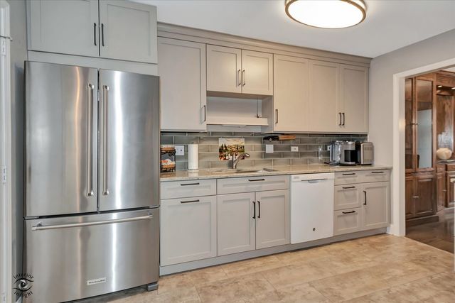 14727 Golf Road, Orland Park, IL 60462