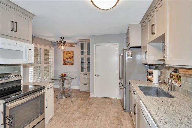 14727 Golf Road, Orland Park, IL 60462