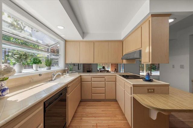 1586 Koch Lane, San Jose, CA 95125