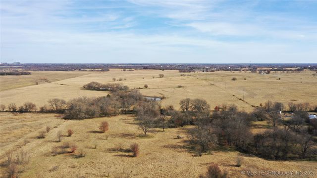 311 Jack Rabbit Road, Calera, OK 74730