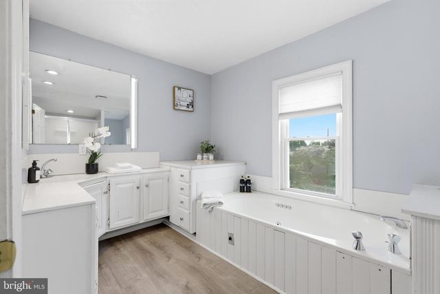 718 CHESTNUT AVE, Laurel Springs, NJ 08021