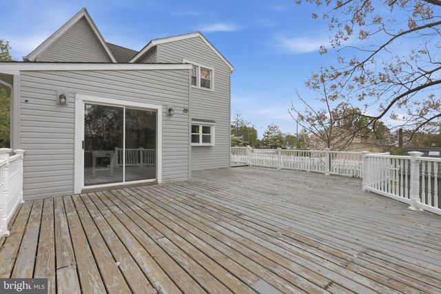 718 CHESTNUT AVE, Laurel Springs, NJ 08021