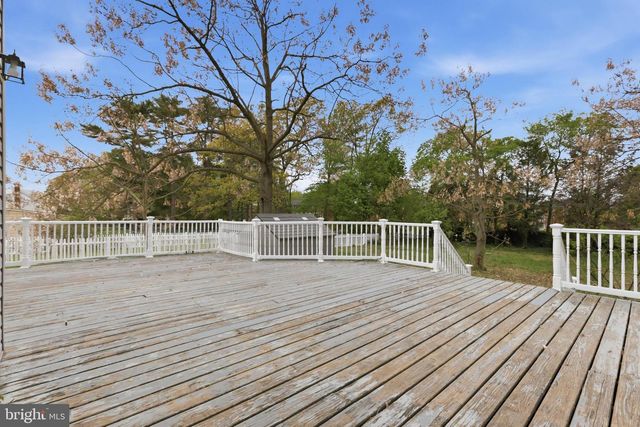 718 CHESTNUT AVE, Laurel Springs, NJ 08021