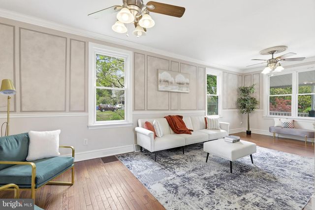 718 CHESTNUT AVE, Laurel Springs, NJ 08021