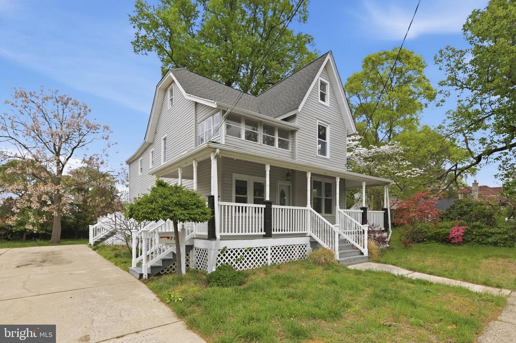 718 CHESTNUT AVE, Laurel Springs, NJ 08021