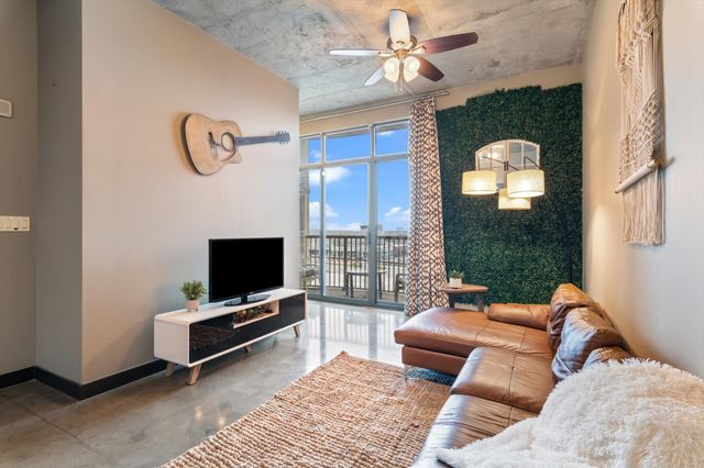 1510 Demonbreun St Apt 706, Nashville, TN 37203