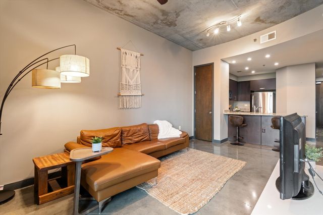 1510 Demonbreun St Apt 706, Nashville, TN 37203