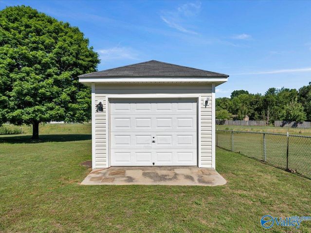 123 Delta Pine Drive, Huntsville, AL 35811