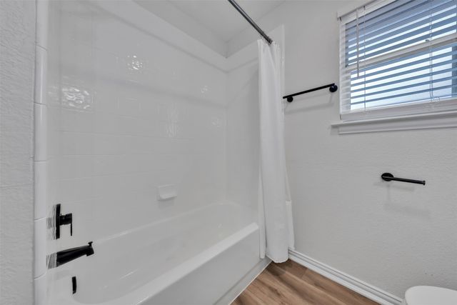 400 Baldwin Drive, Joshua, TX 76058