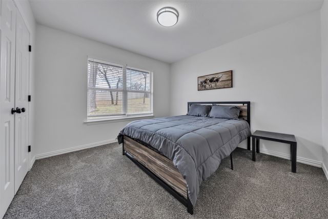 400 Baldwin Drive, Joshua, TX 76058