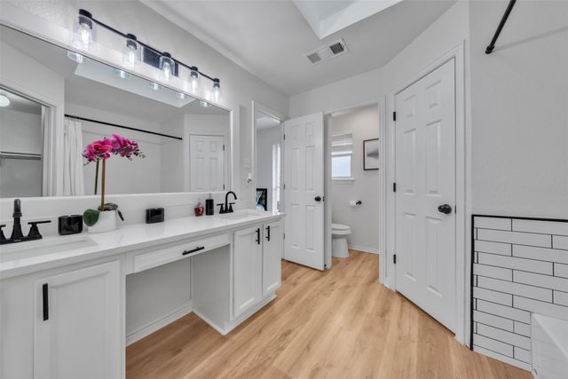 400 Baldwin Drive, Joshua, TX 76058