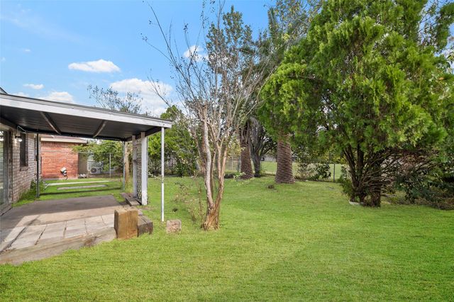 13335 Ambrose Street, Houston, TX 77045