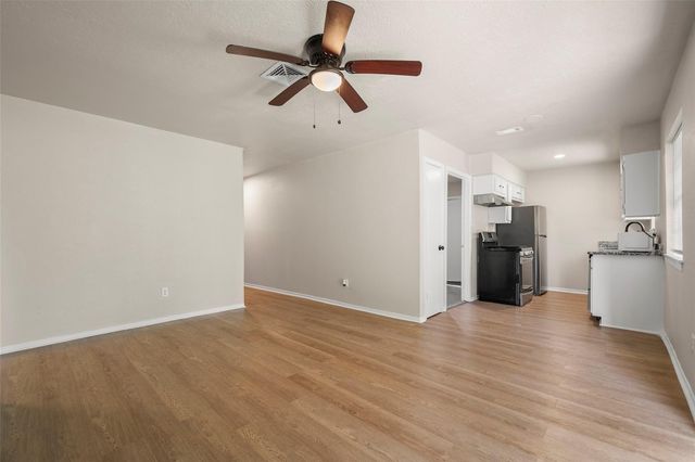 13335 Ambrose Street, Houston, TX 77045