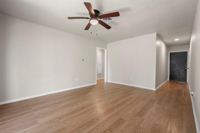 13335 Ambrose Street, Houston, TX 77045