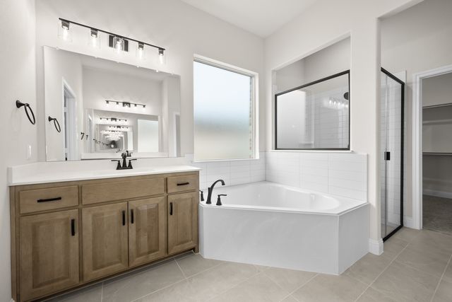 3211 Boat Landing Trail, Granbury, TX 76049