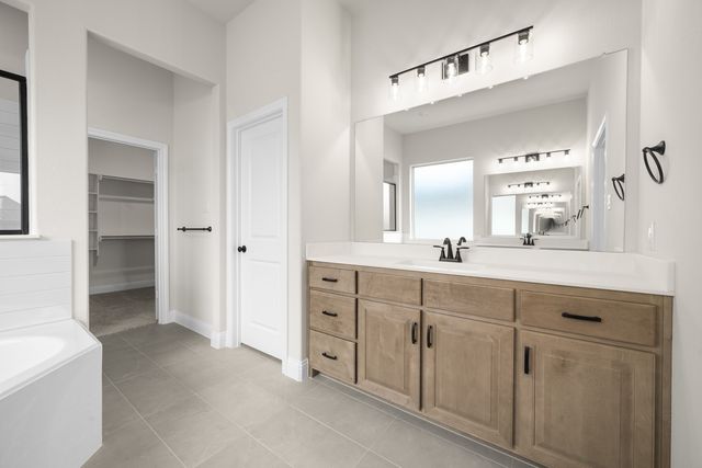 3211 Boat Landing Trail, Granbury, TX 76049