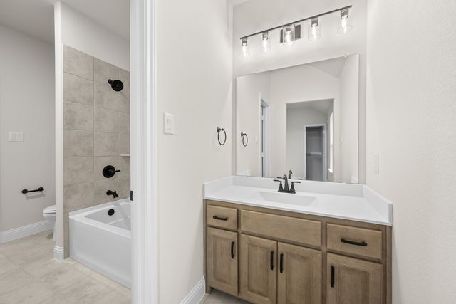 3211 Boat Landing Trail, Granbury, TX 76049