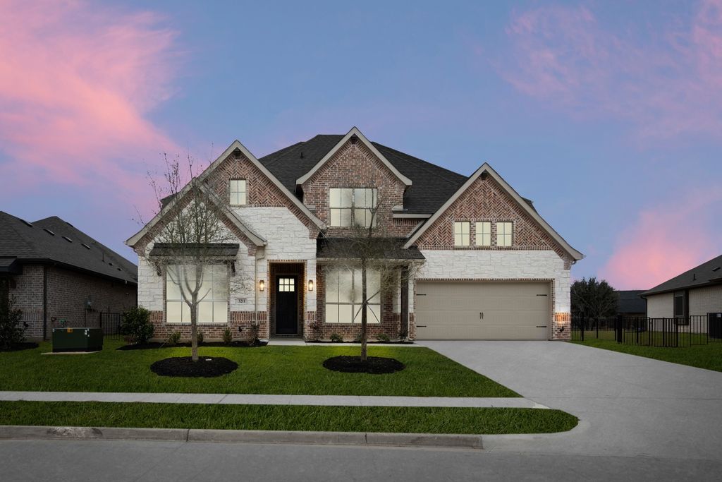 3211 Boat Landing Trail, Granbury, TX 76049