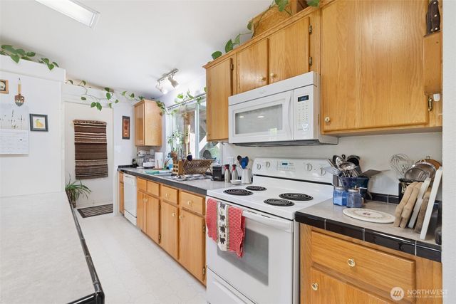 306 Bear Tracts Road, Port Angeles, WA 98363