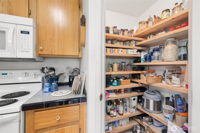 306 Bear Tracts Road, Port Angeles, WA 98363