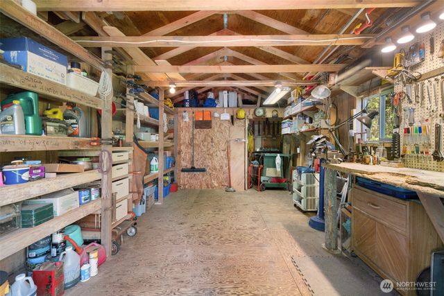 306 Bear Tracts Road, Port Angeles, WA 98363
