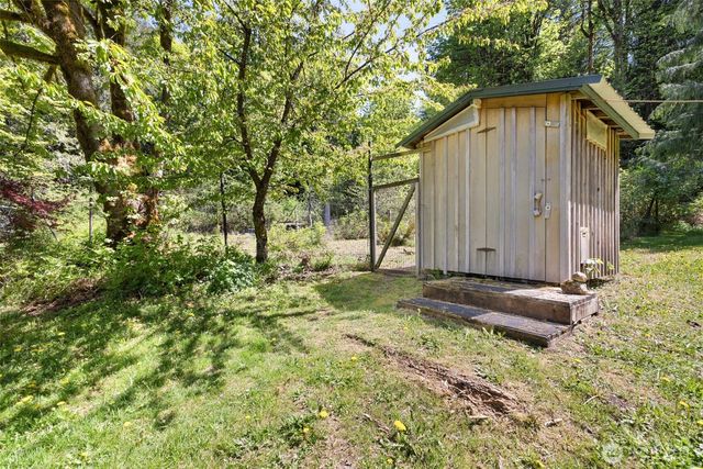 306 Bear Tracts Road, Port Angeles, WA 98363
