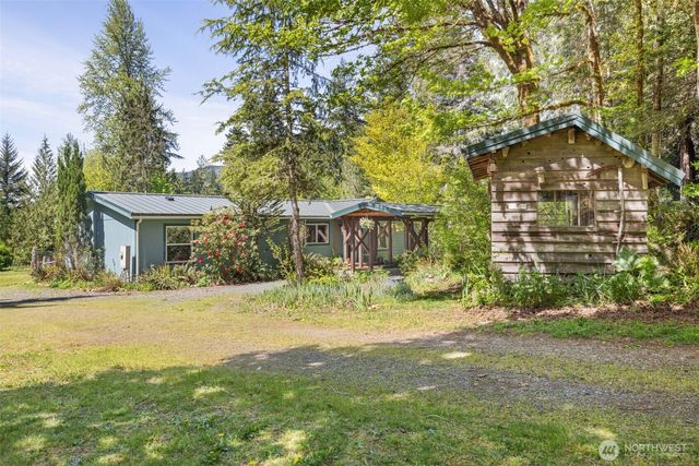 306 Bear Tracts Road, Port Angeles, WA 98363