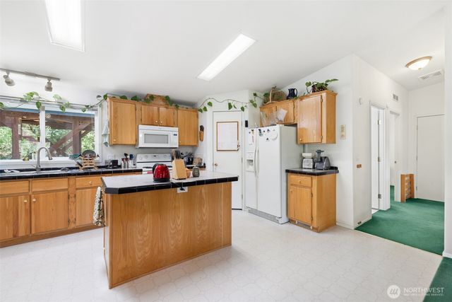 306 Bear Tracts Road, Port Angeles, WA 98363