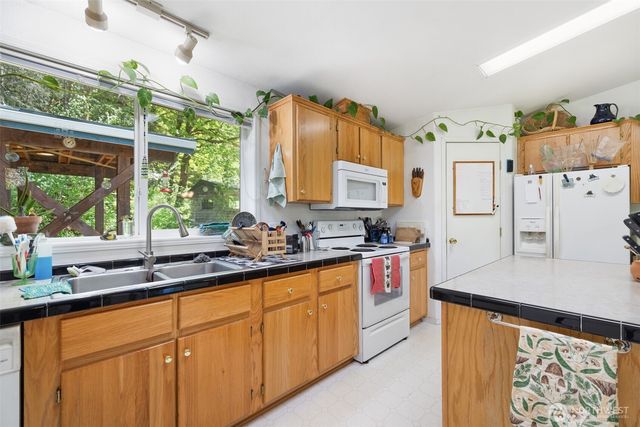 306 Bear Tracts Road, Port Angeles, WA 98363