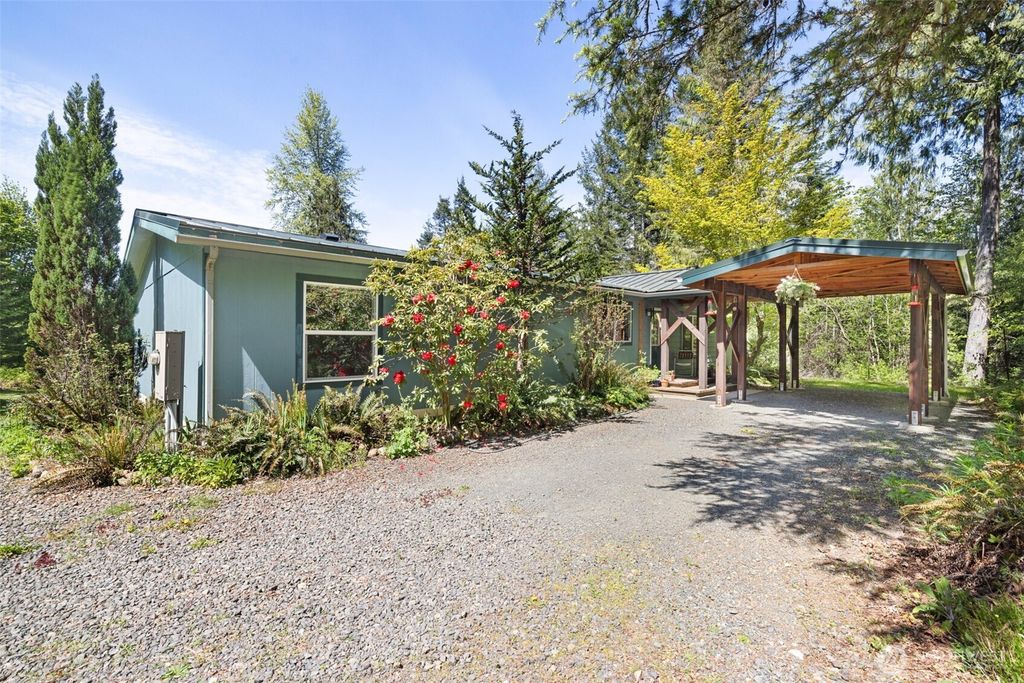 306 Bear Tracts Road, Port Angeles, WA 98363