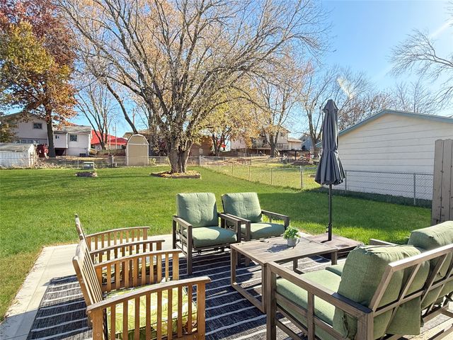 8315 Warren Drive, Des Moines, IA 50320