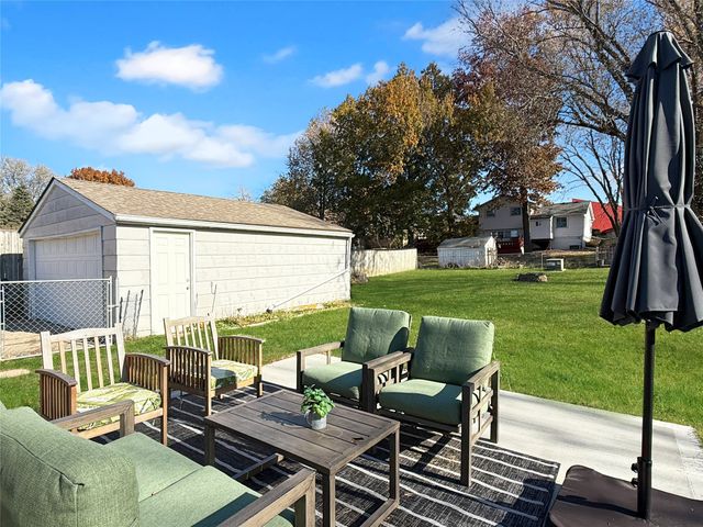 8315 Warren Drive, Des Moines, IA 50320