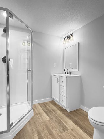 8315 Warren Drive, Des Moines, IA 50320