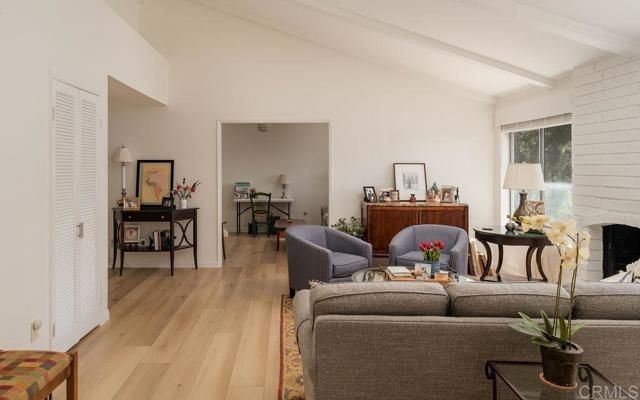 131 Ebano Ct, Solana Beach, CA 92075