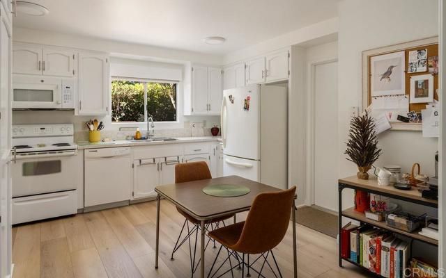 131 Ebano Ct, Solana Beach, CA 92075