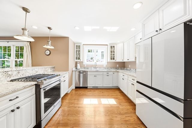 18 Grayson Rd, Winchester, MA 01890