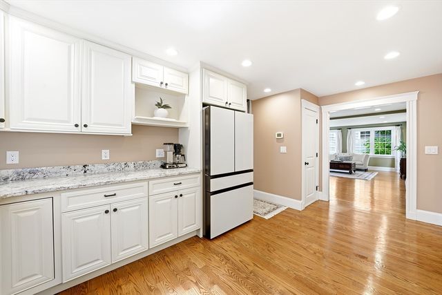 18 Grayson Rd, Winchester, MA 01890
