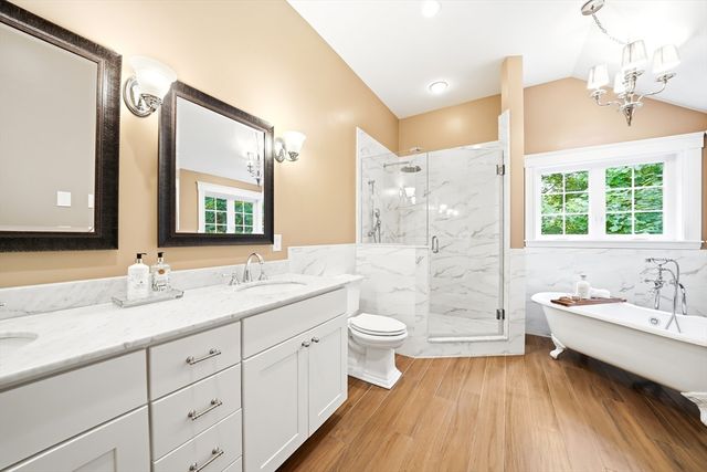 18 Grayson Rd, Winchester, MA 01890