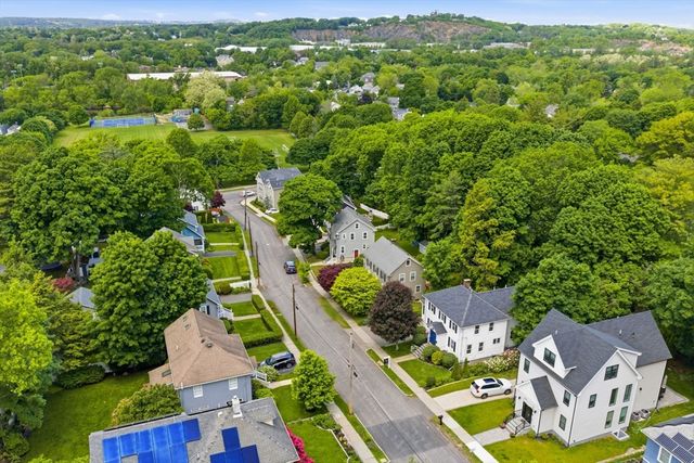 18 Grayson Rd, Winchester, MA 01890