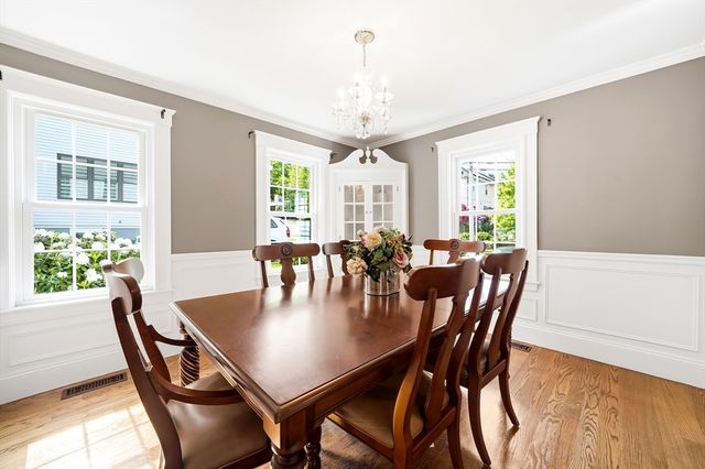 18 Grayson Rd, Winchester, MA 01890