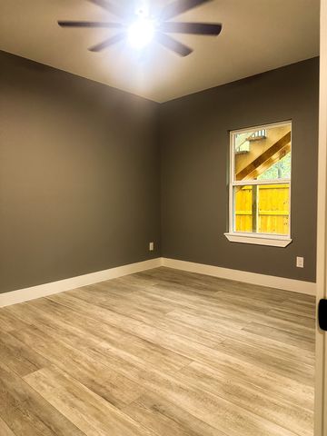 199 SEAGROVE Lane, Quinlan, TX 75474