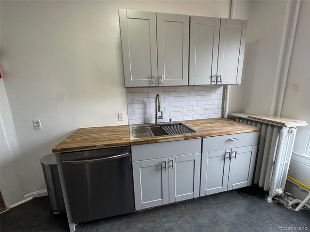 1570 Saint Paul Street, Denver, CO 80206