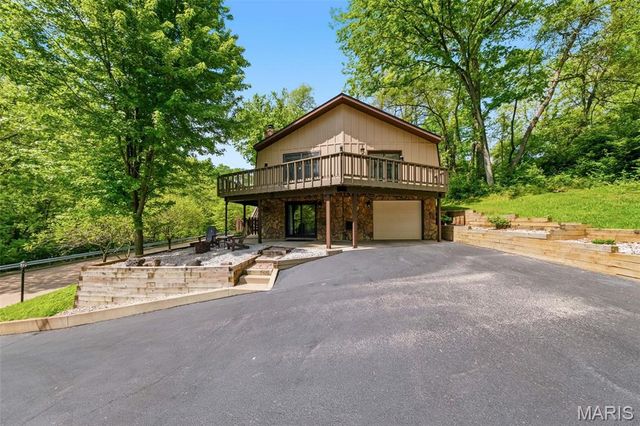 625 Pleasant Ridge Road, Fairview Heights, IL 62208