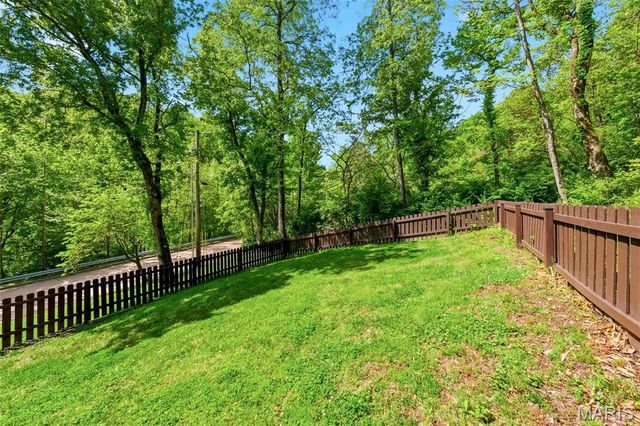 625 Pleasant Ridge Road, Fairview Heights, IL 62208