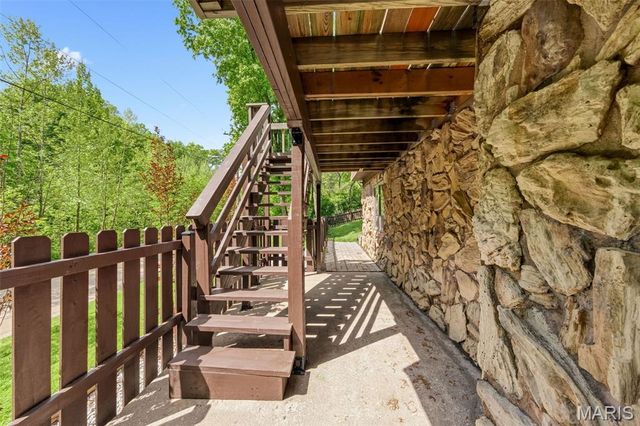 625 Pleasant Ridge Road, Fairview Heights, IL 62208