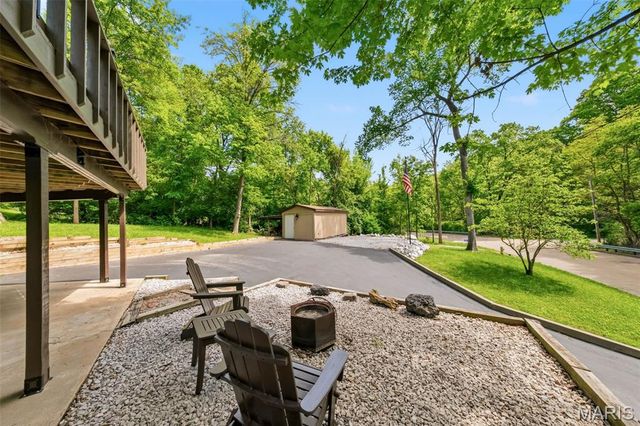 625 Pleasant Ridge Road, Fairview Heights, IL 62208