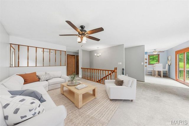 625 Pleasant Ridge Road, Fairview Heights, IL 62208
