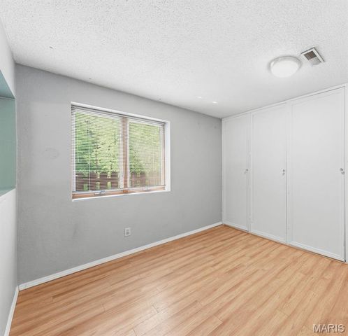 625 Pleasant Ridge Road, Fairview Heights, IL 62208