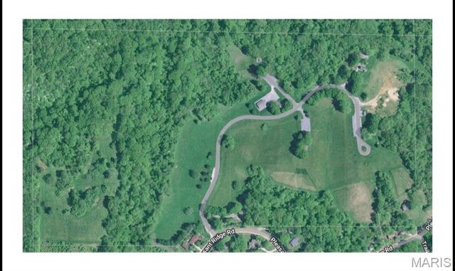 625 Pleasant Ridge Road, Fairview Heights, IL 62208