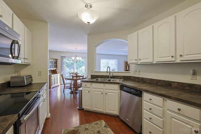 1296 Shadowood Trail, Maineville, OH 45039
